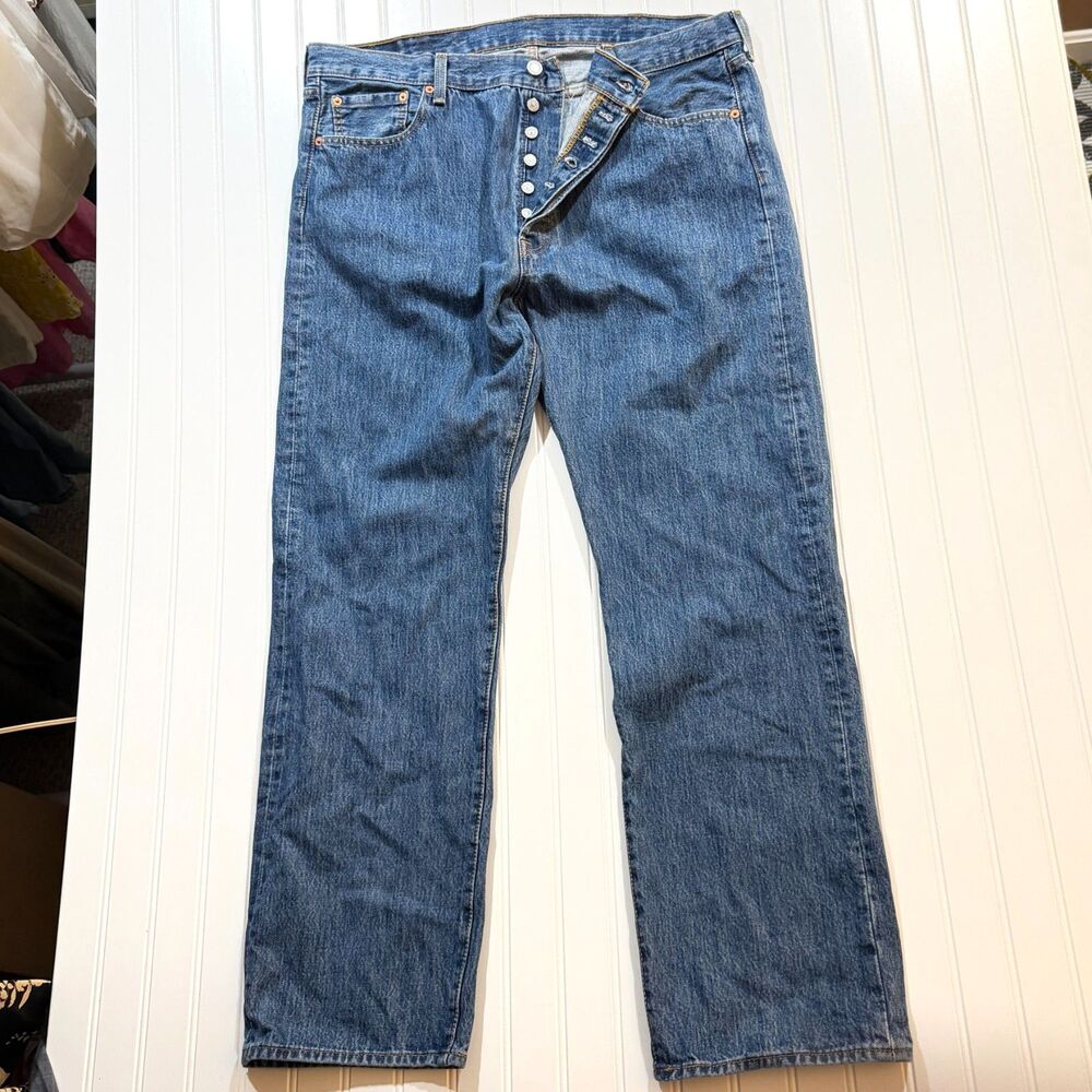 Levi's 501 Original Fit Jeans Men's 40x32 Button Fly Medium Wash Denim Straight